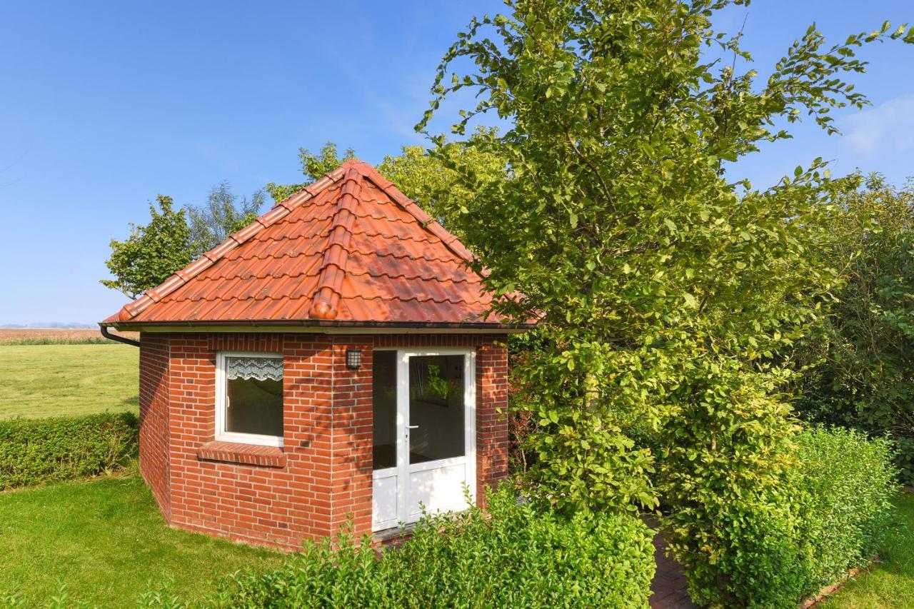 Ferienwohnungen Im Haus Flinthoern Neuharlingersiel Exterior photo